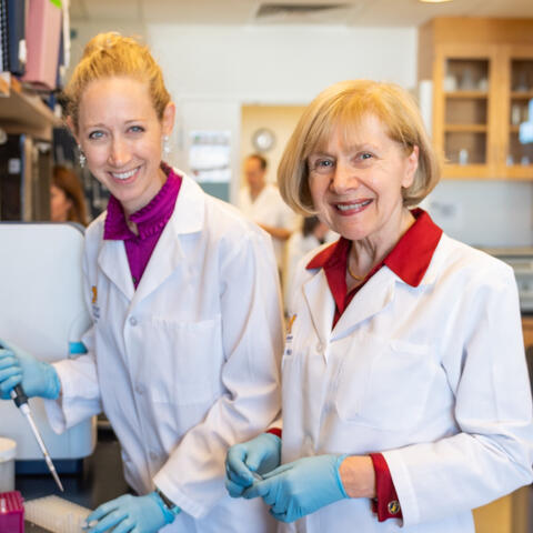 Dr. Sarah Elzinga